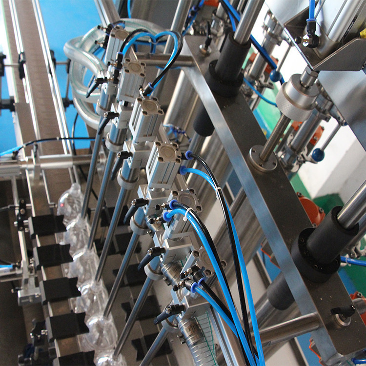 μηχανή πλήρωσης λαδιού